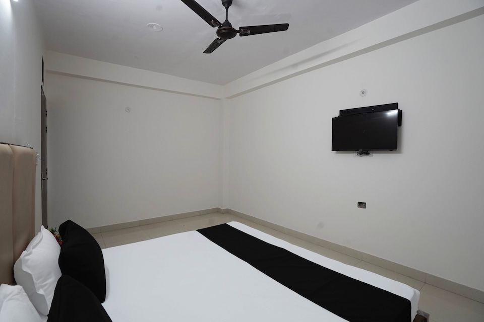 OYO 823915 RK complex, Ghaziabad City, Ghaziabad