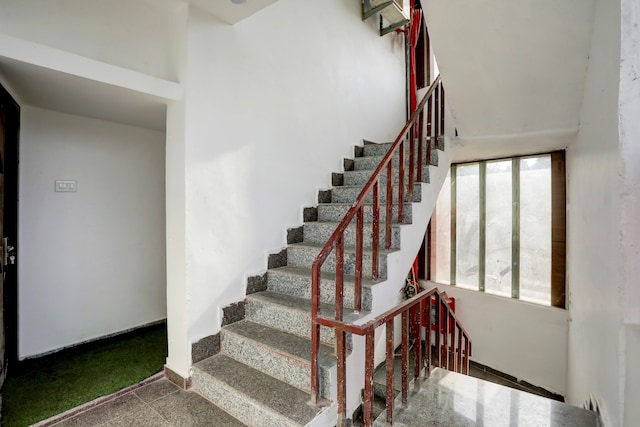 OYO 823935 Hotel Awadh Inn