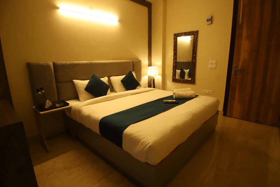 OYO Staycation Inn , Golf Course Road, Gurgaon