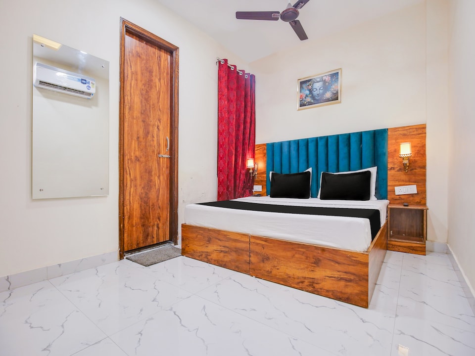 Hotel O Holiday First, Golden Temple Road Amritsar, Amritsar