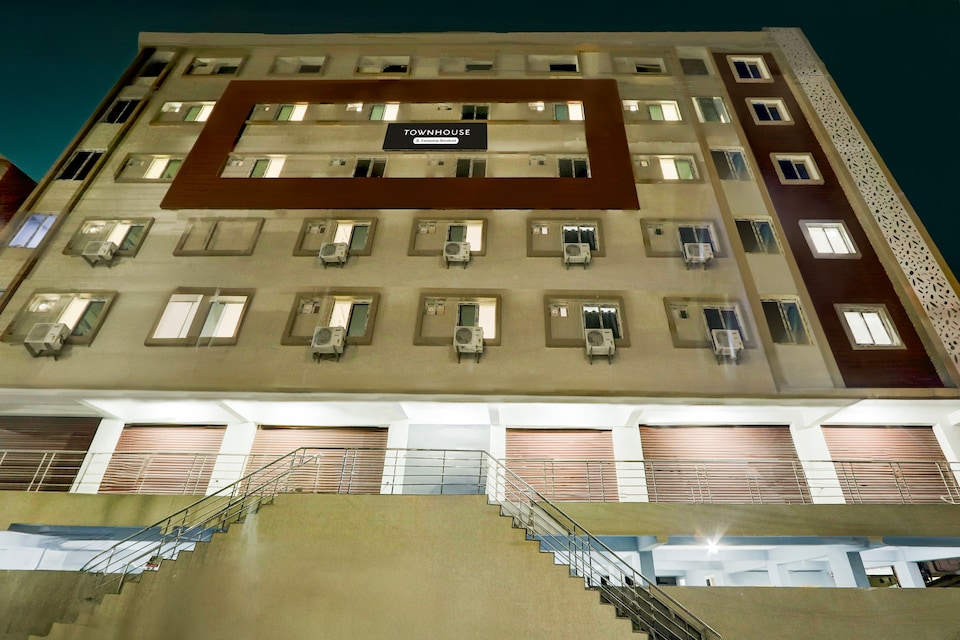 Super Townhouse Kukatpally Formerly SV Royal, Kukatpally, Hyderabad