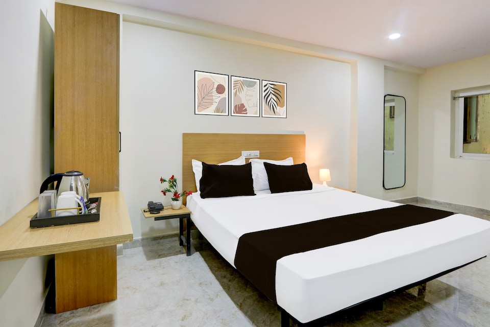 Super Townhouse Kukatpally Formerly SV Royal, Kukatpally, Hyderabad