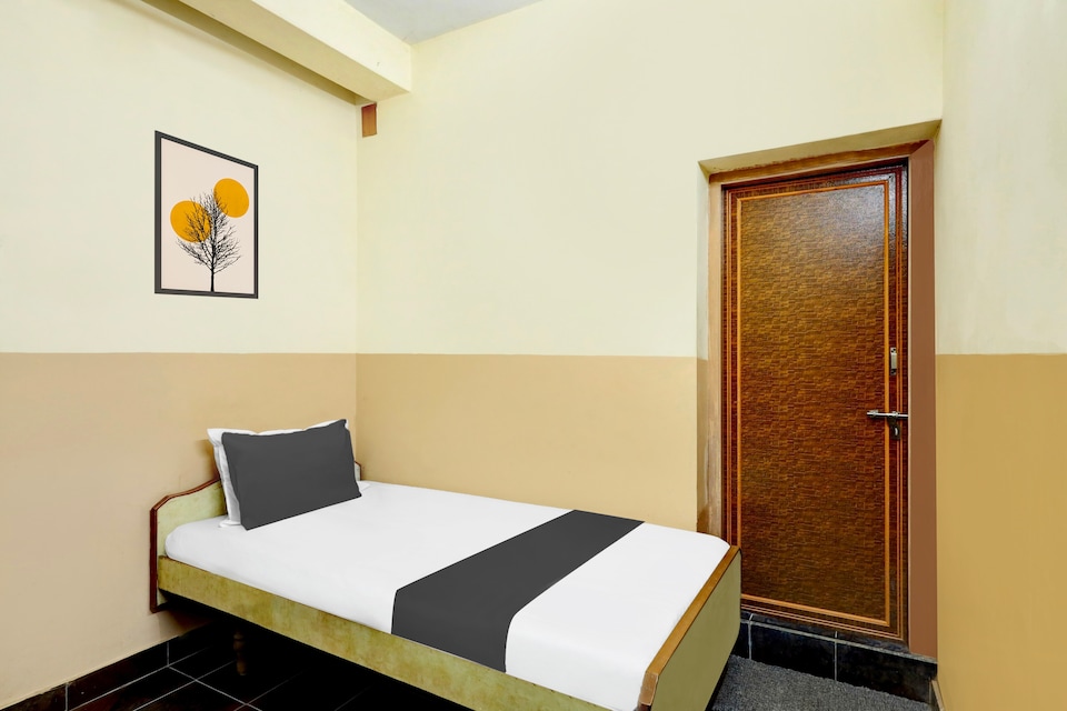 SPOT ON SS Residency, Sullurpeta, Sullurpeta