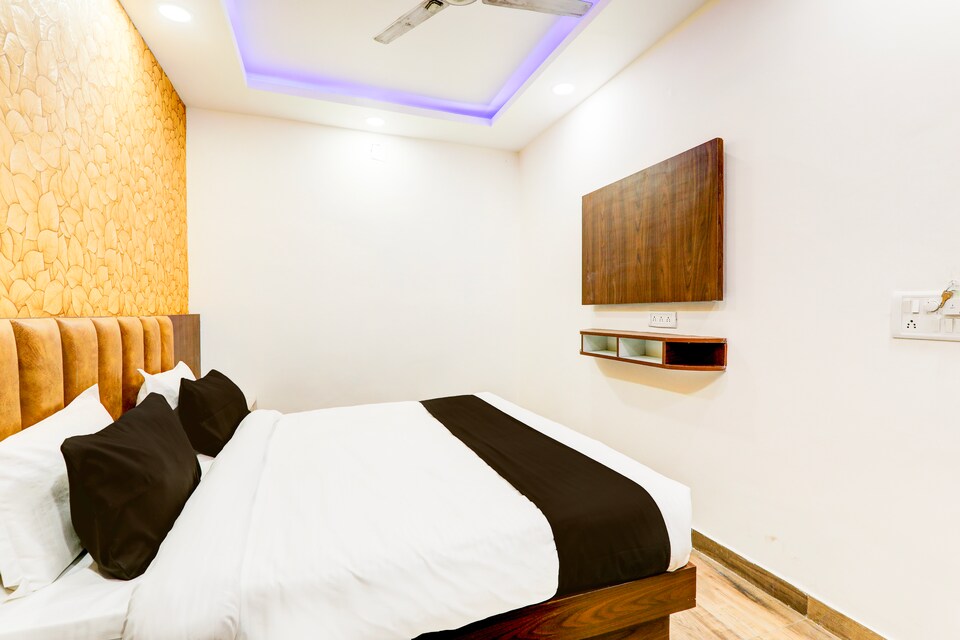 OYO 824108 Hotel On The Grill, Faizabad Road, Lucknow