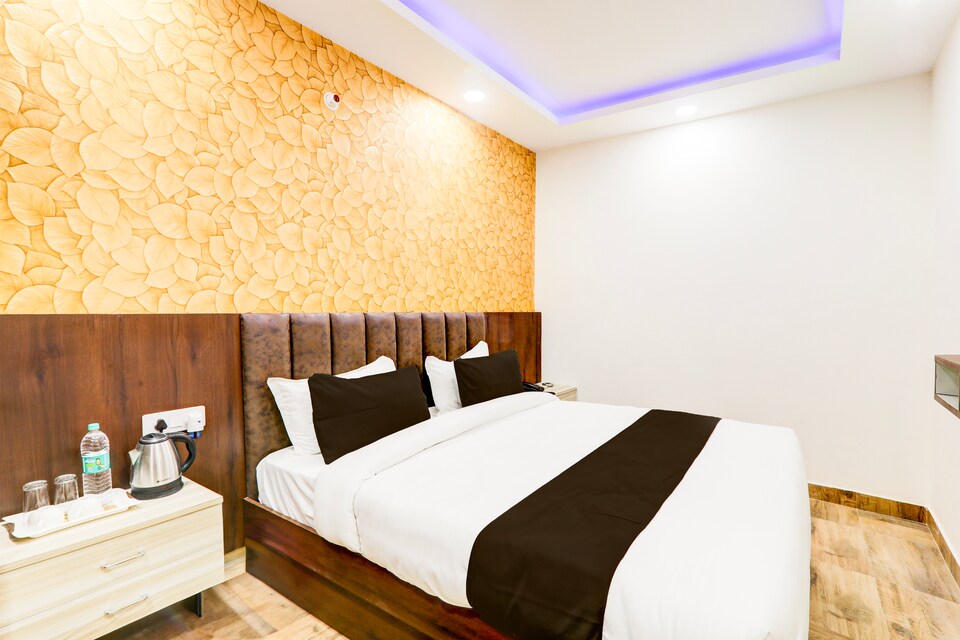 OYO 824108 Hotel On The Grill, Faizabad Road, Lucknow