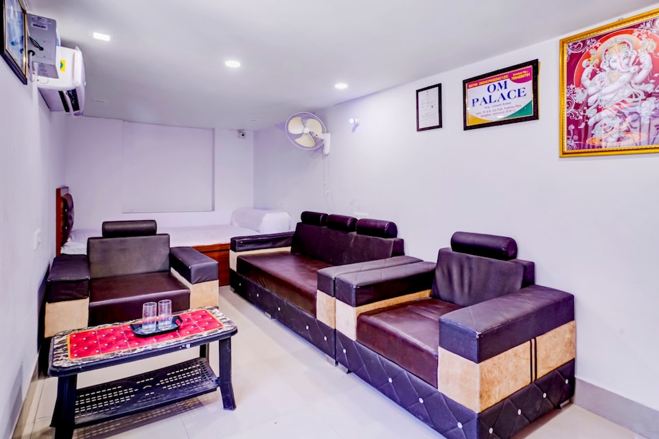 OYO 824156 HOTEL OM PALACE & BANQUET HALL, Deoghar, Deoghar