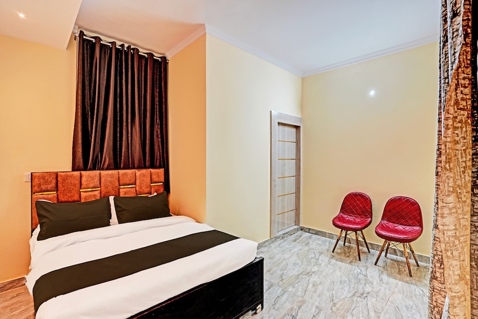 HOTEL O  NEW STAR ROOMS, Noida City, Noida