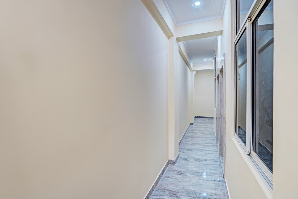 HOTEL O  NEW STAR ROOMS, Noida City, Noida
