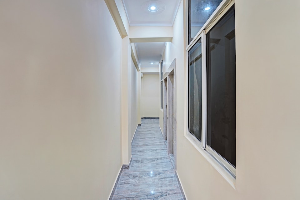 HOTEL O  NEW STAR ROOMS, Noida City, Noida