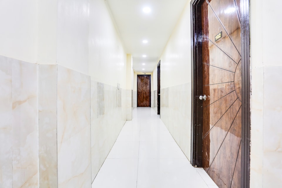 HOTEL O THE GLORY, Airport Delhi, Delhi Transit