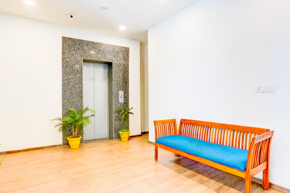 Hotel O Saina Apartment, HUDA CENTRE 1, Gurgaon