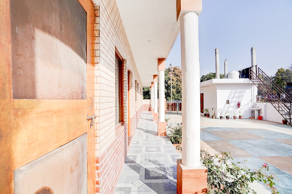 Hotel O Premier Jim Corbett Home Stay, Bailparao Ramnagar, Corbett-Ramnagar