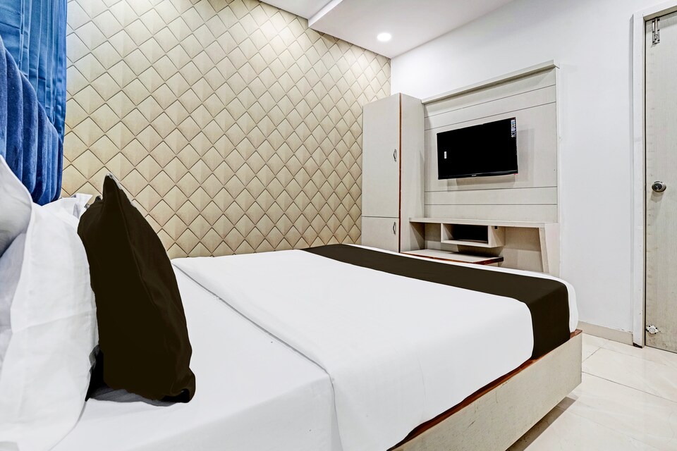 Hotel O Tapovan Inn, SG Highway Ahmedabad, Ahmedabad