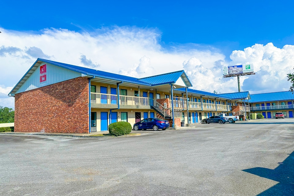 Hahira Inn By OYO near Valdosta, C31601-2, Valdosta GA