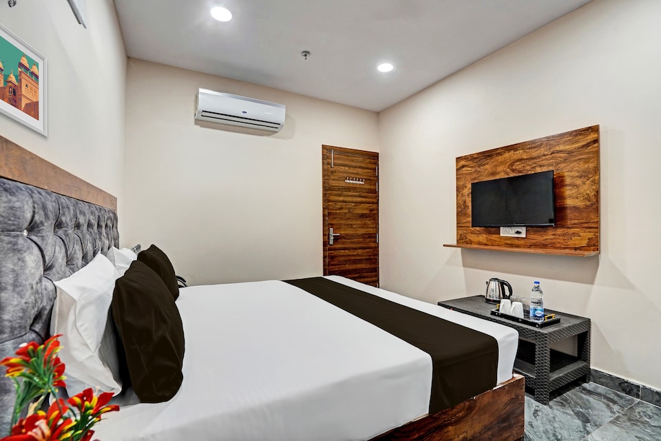 Hotel O Lord King Hotel, Rohini Delhi, Delhi