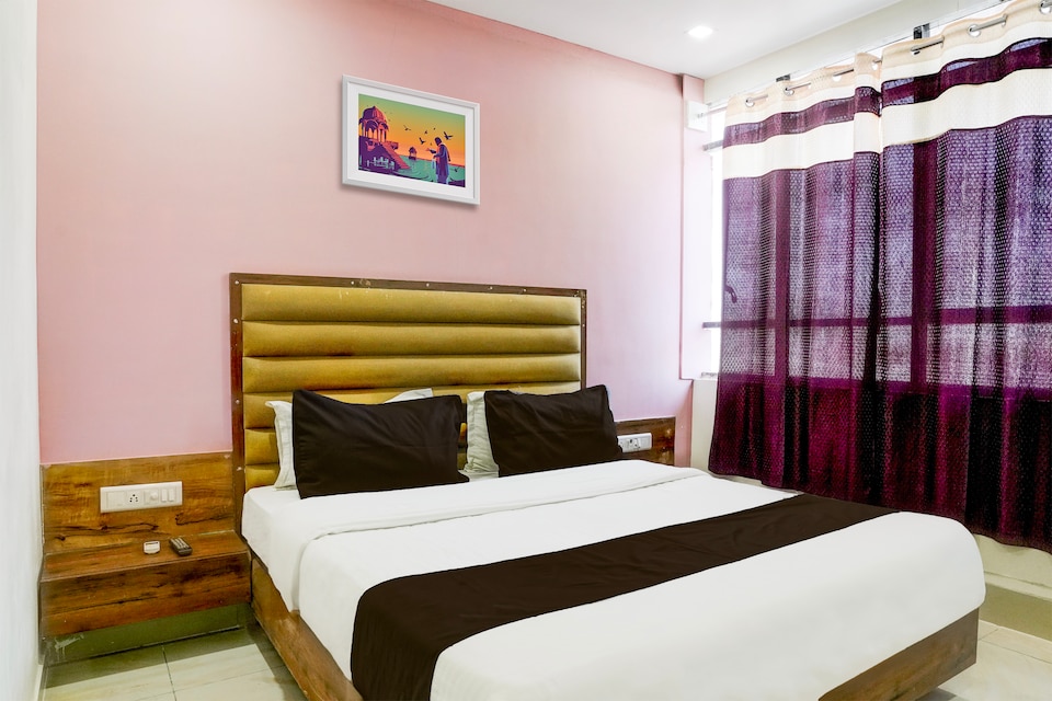 Hotel O RR, Sayajigunj Vadodara, Vadodara