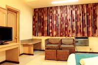 OYO Hotel Park Palace Near Birla Mandir