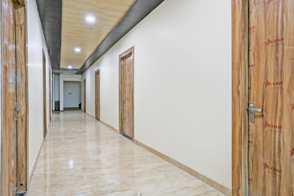 HOTEL O LAX, IIT Kanpur, Kanpur