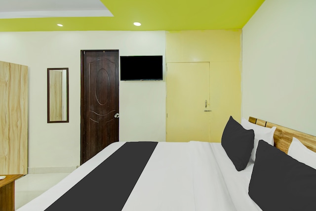 OYO 824885 pink home stay