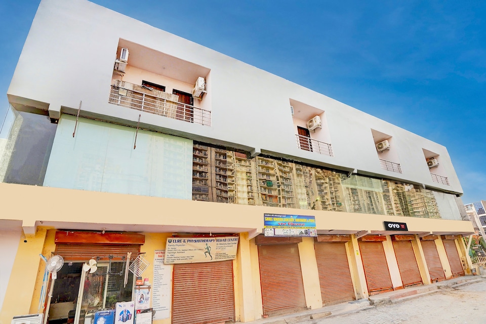 Hotel O The smart haven, Greater Noida, Noida