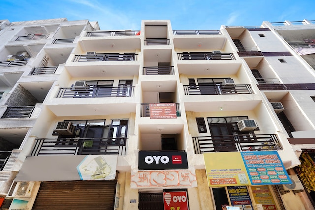 Super Hotel O R S Residency 
