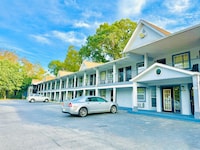 Woodbridge Inn By OYO Rome