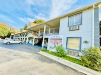 Woodbridge Inn By OYO Rome