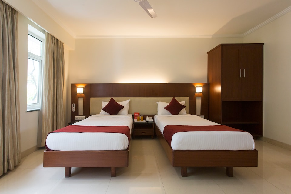 OYO 428 Hotel Sudarshan, Koregaon Park Pune, Pune