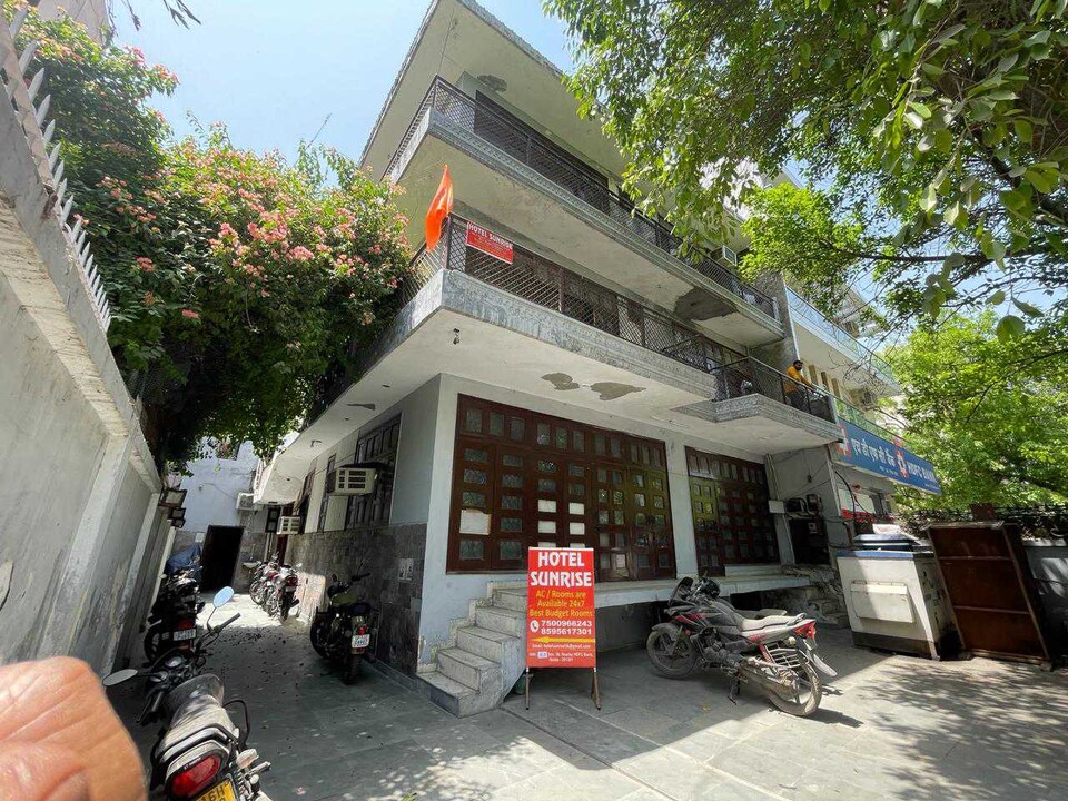 OYO 825001 Hotel Sunrise, Noida Stadium, Noida