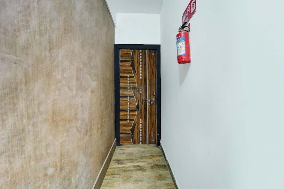OYO 825004 Hotel Savera Inn, Bailey Road, Patna