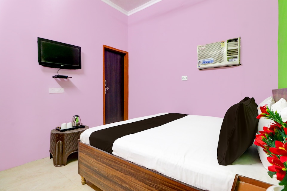 Radhika hotel, Bhiwadi, Bhiwadi