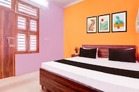 Radhika hotel