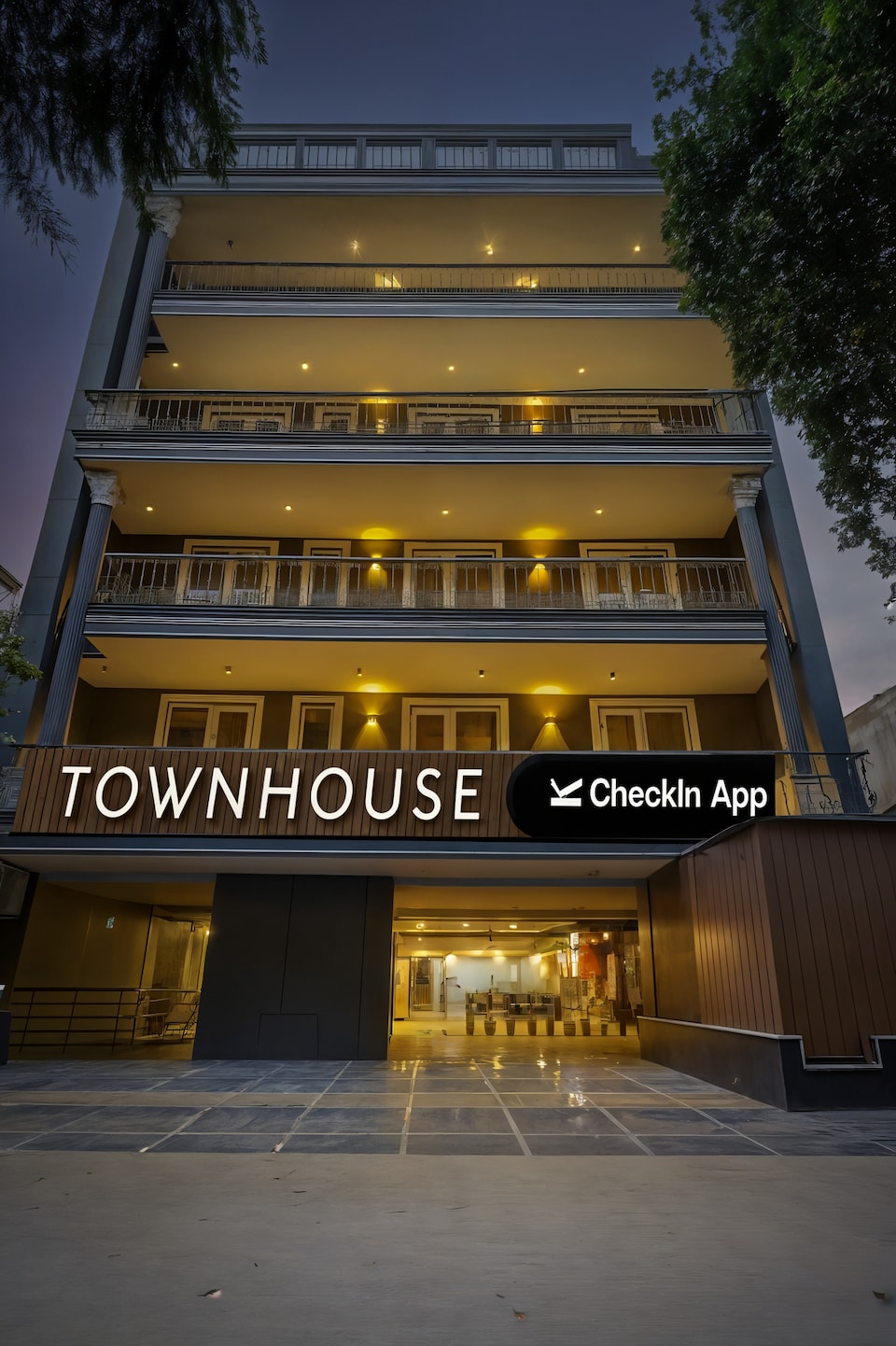 Super Townhouse Oak Udyog Vihar, Old Gurgaon, Gurgaon