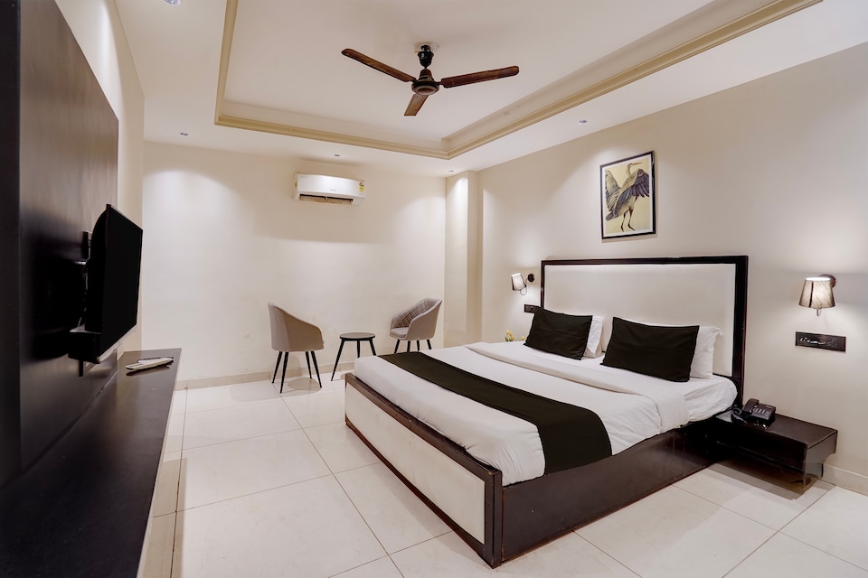 Townhouse Oak Udyog Vihar, Old Gurgaon, Gurgaon