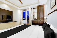 Super Townhouse Oak Udyog Vihar