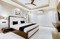Super Townhouse Oak Udyog Vihar