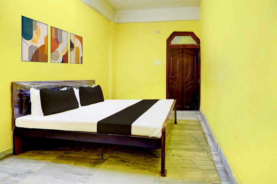 Hotel O Nootan Hotel and banquet, Kanpur City, Kanpur