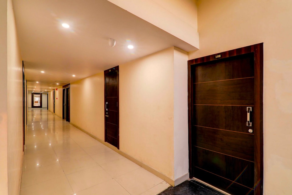 Super Collection O Alambagh Formerly BM Palace, Alambagh Lucknow, Lucknow