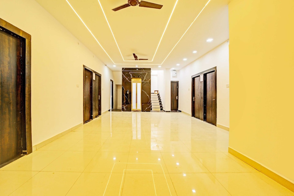 OYO 825082 Hotel shiv Shakti, New Market Bhopal, Bhopal