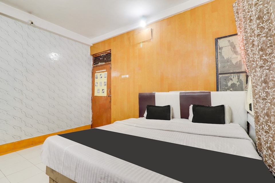 SPOT ON The Next Kanchan Guest House, Lashkar, Gwalior