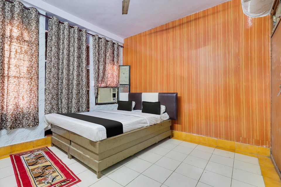 SPOT ON The Next Kanchan Guest House, Lashkar, Gwalior