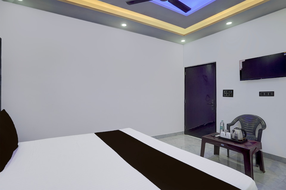 Hotel O Karan Residency, Anand Vihar Delhi, Delhi