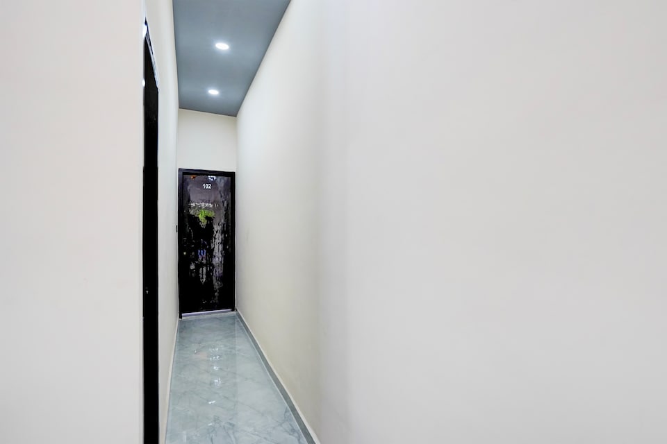 Hotel O by OYO Karan Residency, Anand Vihar Delhi, Delhi