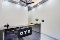 OYO 825109 Karan Residency