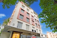 Super Townhouse Kaikhali Near Airport