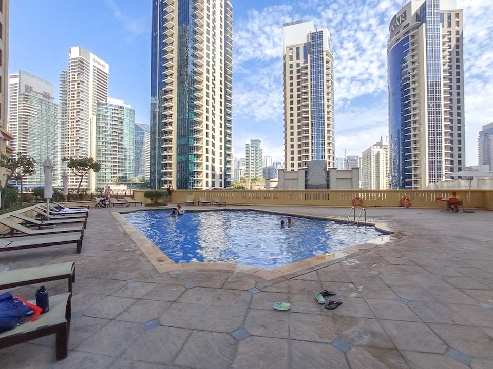 JBR Beach Bliss - One & Three Bedroom Luxury Apartments by Sojo Stay, Dubai Marina, Dubai