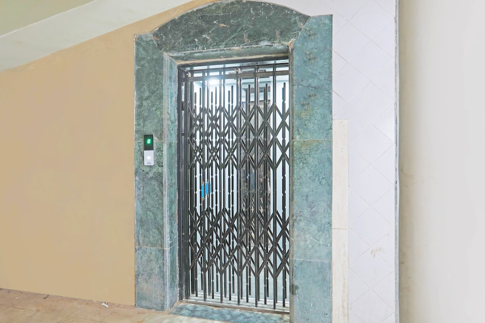 Hotel O Satkar, Navrangpura Ahmedabad, Ahmedabad