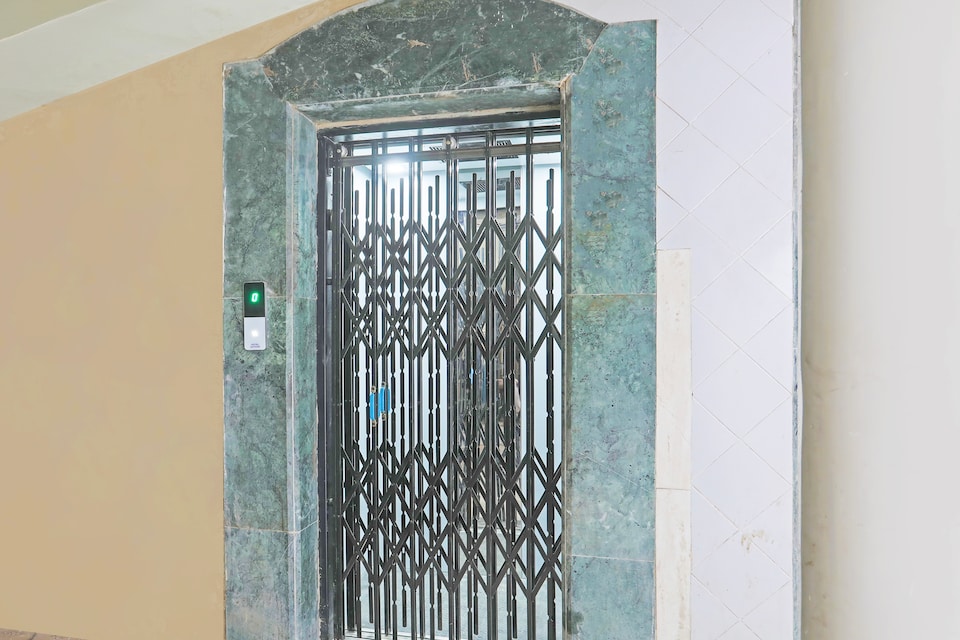 Hotel O Satkar, Navrangpura Ahmedabad, Ahmedabad