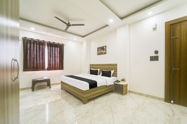 Collection O Hotel Maruti Palace 
