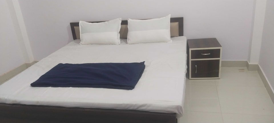 OYO 825265 Alankrat palace, Tirwaganj, Tirwaganj